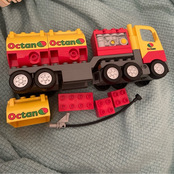 DUPLO Legoville RARE Tanker Truck With Sounds #5605 Octan Tanker Truck 2008 - Picture 1 of 9